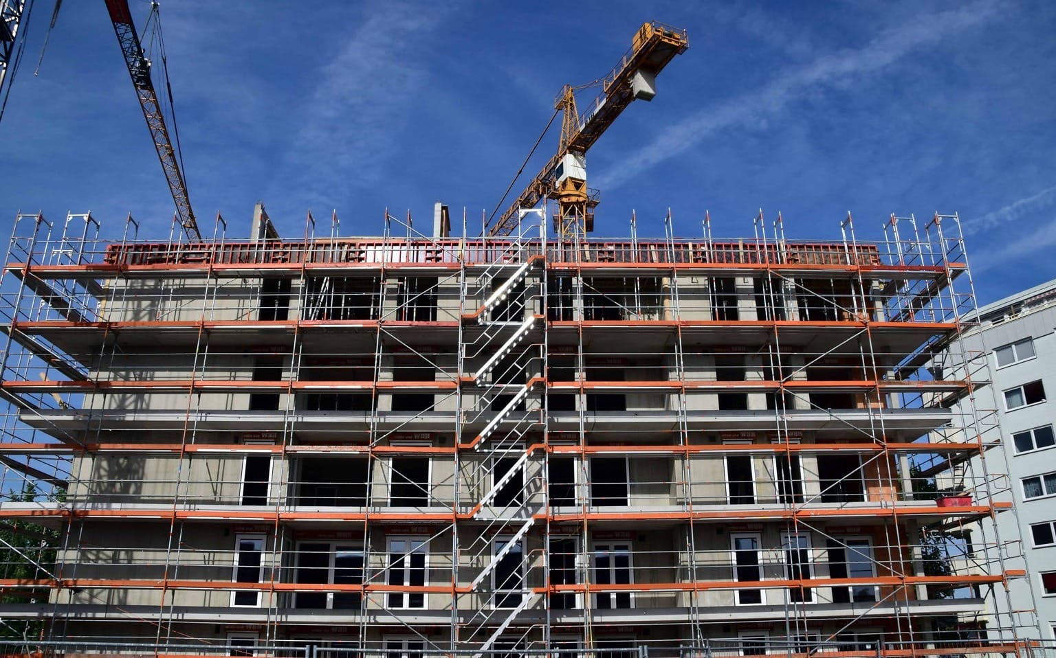 Yüksek Katlı Binalarda Güvenli Platform Hizmetleri